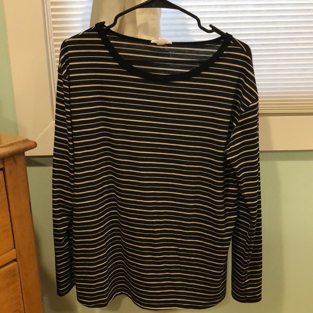 Long-sleeve striped shirt